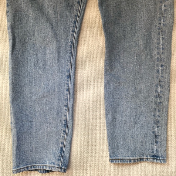 Levi’s Wedgie Fit Light/Medium Wash Women’s Jeans - Picture 6 of 8